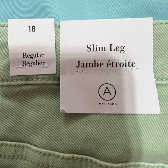 Pennington’s slim cut petite jeans - Picture 4 of 4